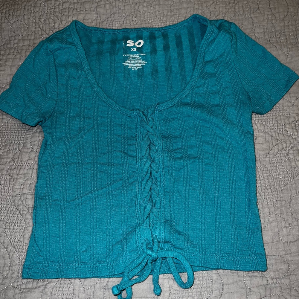 Kohl’s brand crop top